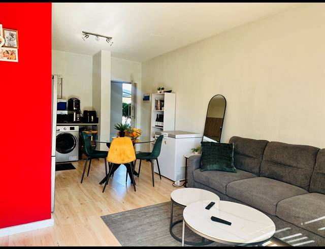 2 BEDROOM APARTMENT TO LET IN FOURWAYS